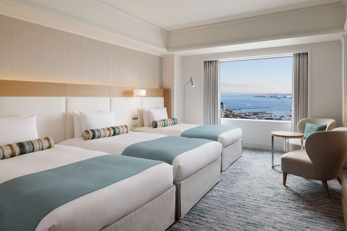 Premier Floor Deluxe Triple, Non Smoking | Down duvets, in-room safe, laptop workspace, blackout curtains