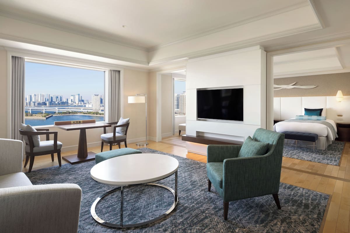 Suite Deluxe, non-fumeur (PremierFloor, Twin, RainbowBridgeSide)