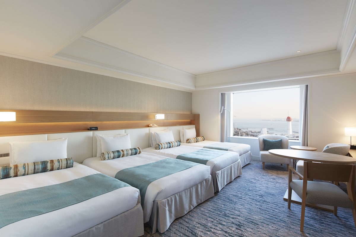 Chambre Quadruple Luxe, non-fumeur (Premier Floor)