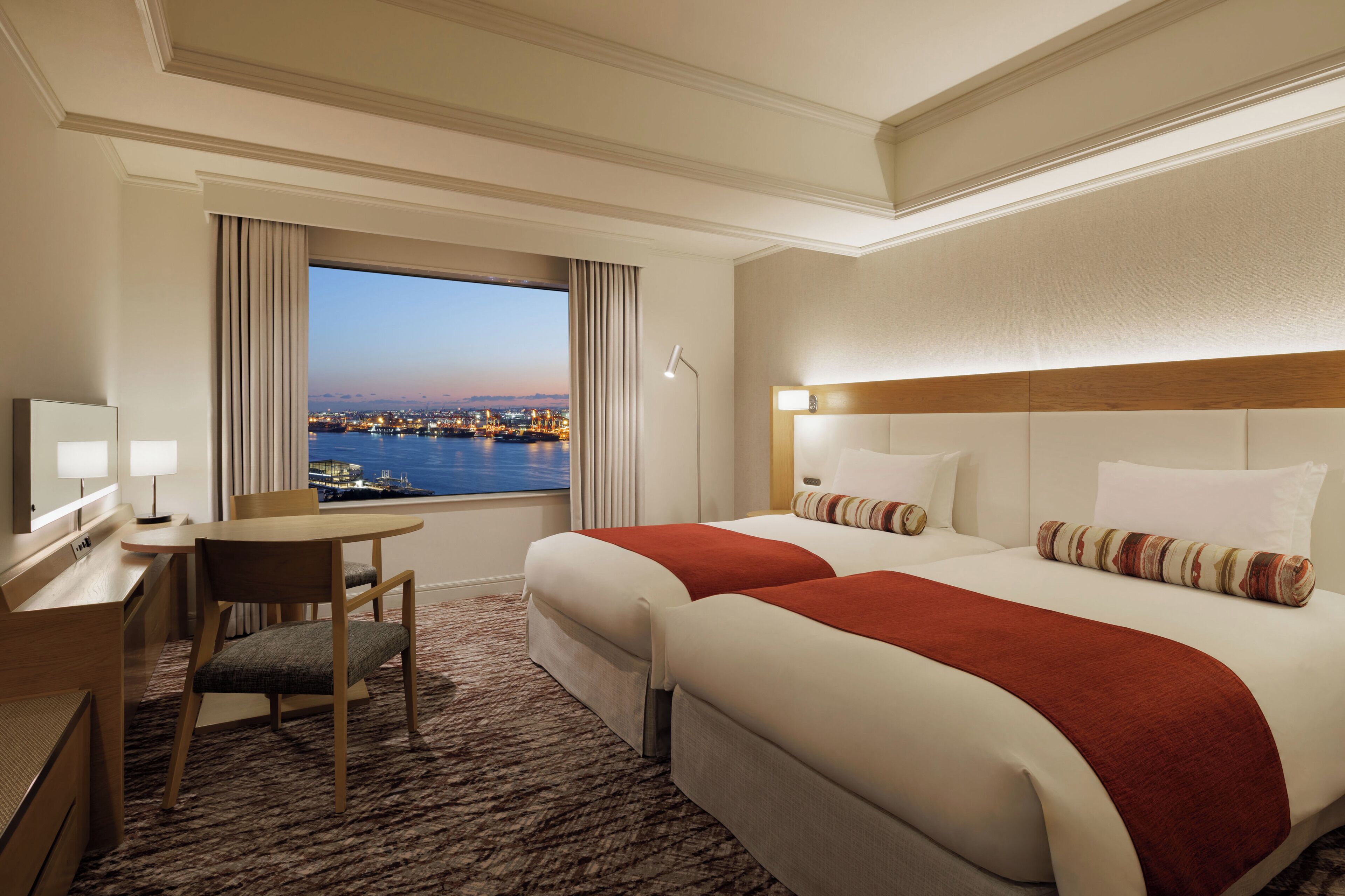 Premier Floor Superior Twin, Non Smoking | Down comforters, in-room safe, laptop workspace, blackout drapes