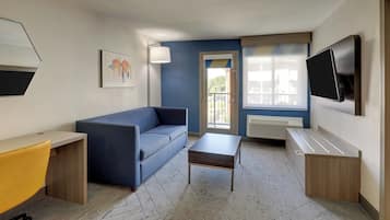 Safe på rommet, skrivebord og skrivebord for bærbar PC