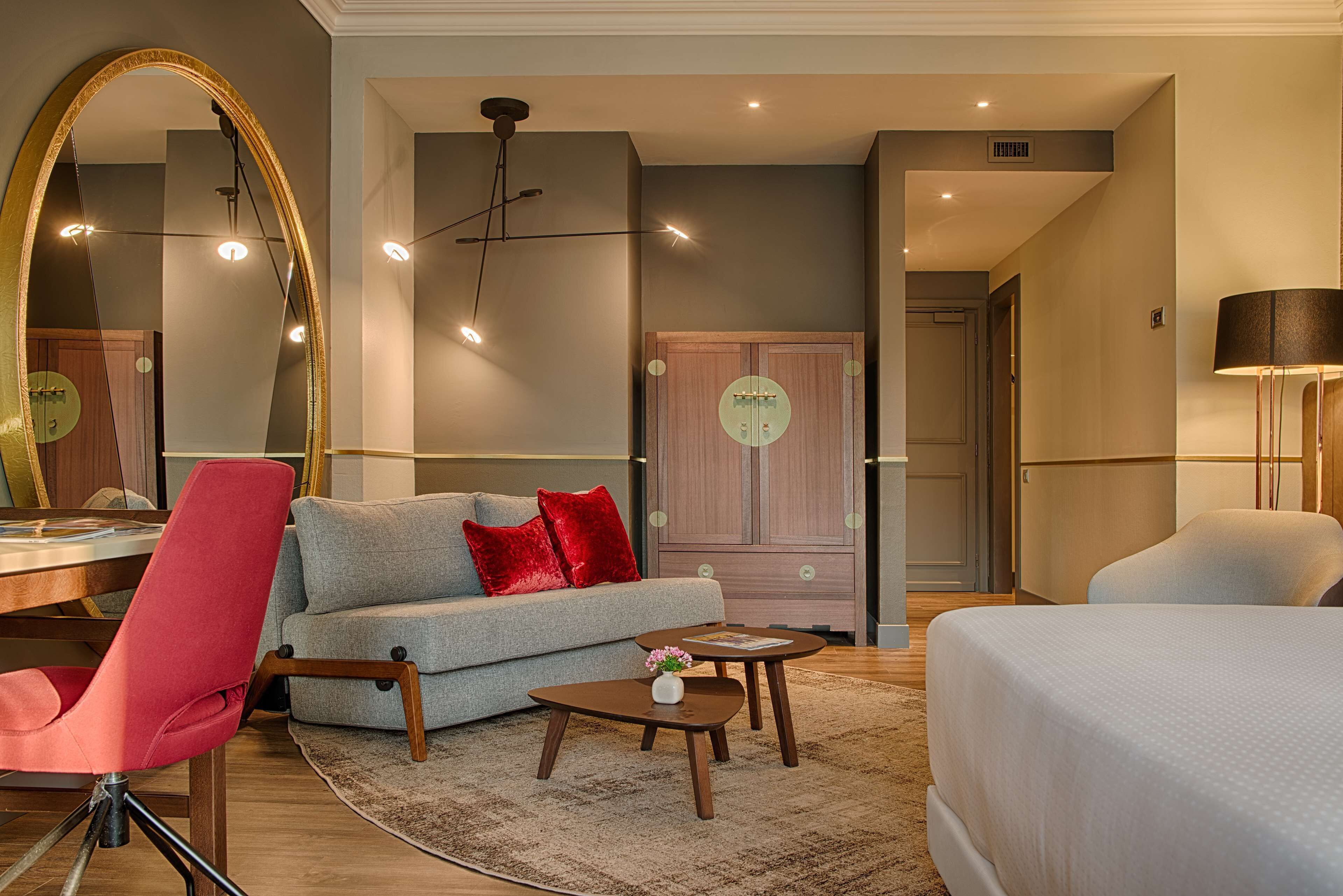 1 bedroom, down duvets, minibar, in-room safe