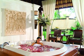 Couples treatment room(s), sauna, hot tub, Turkish bath/hammam - Puri Bagus Lovina (Buleleng)