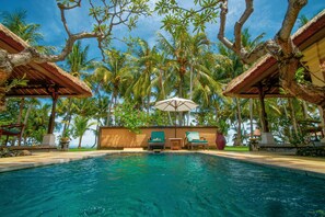 Premium bedding, Select Comfort beds, minibar, in-room safe - Puri Bagus Lovina (Buleleng)