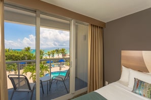 Standardzimmer, 1 King-Bett, Balkon, Meerseite | Hochwertige Bettwaren, Pillowtop-Betten, Schreibtisch