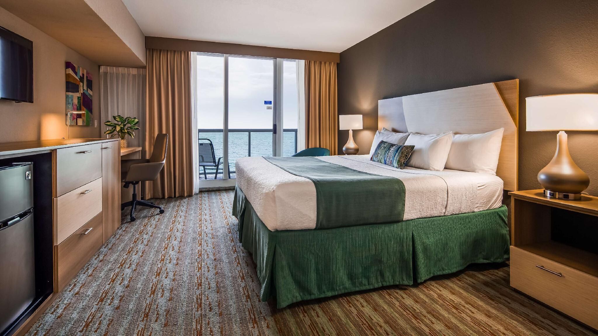 Hochwertige Bettwaren, Pillowtop-Betten, Schreibtisch