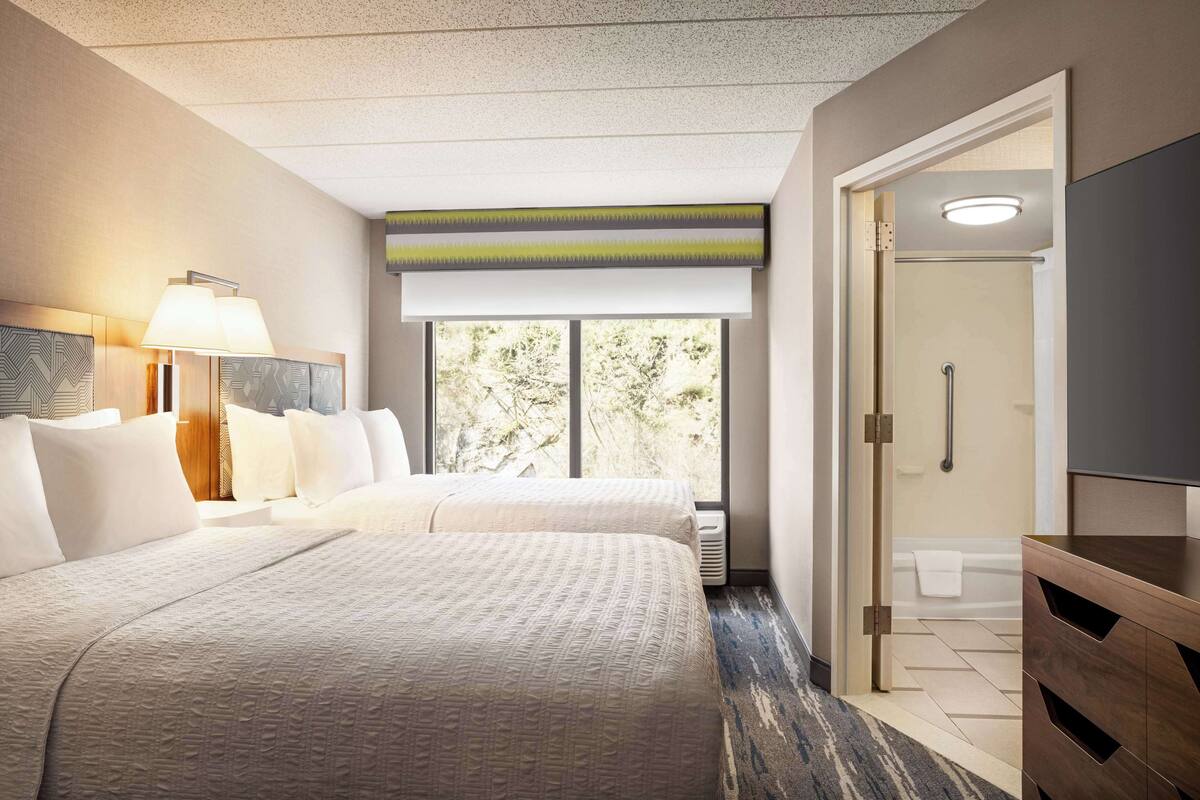 down duvets, desk, iron/ironing board, free wifi