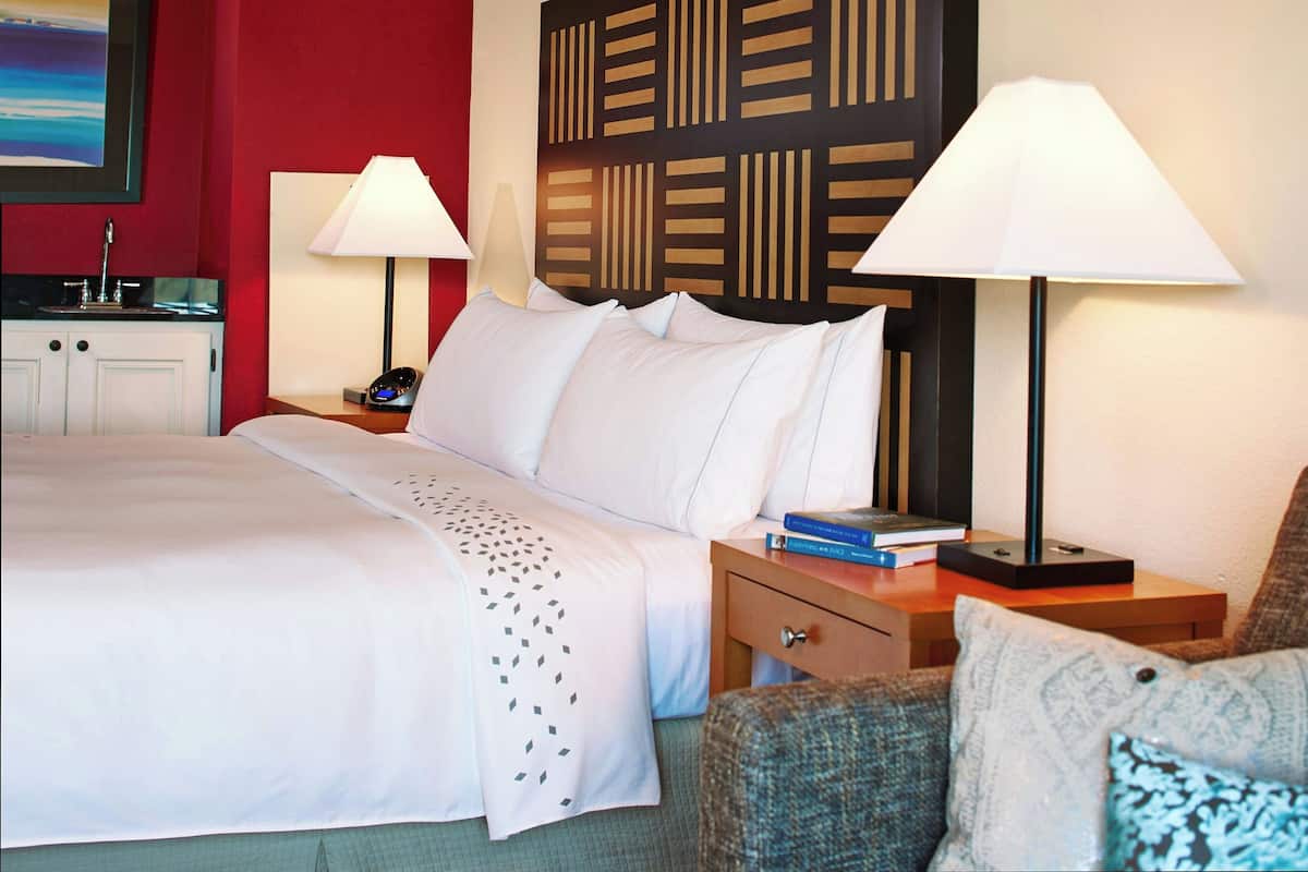 1 bedroom, premium bedding, down comforters, pillowtop beds