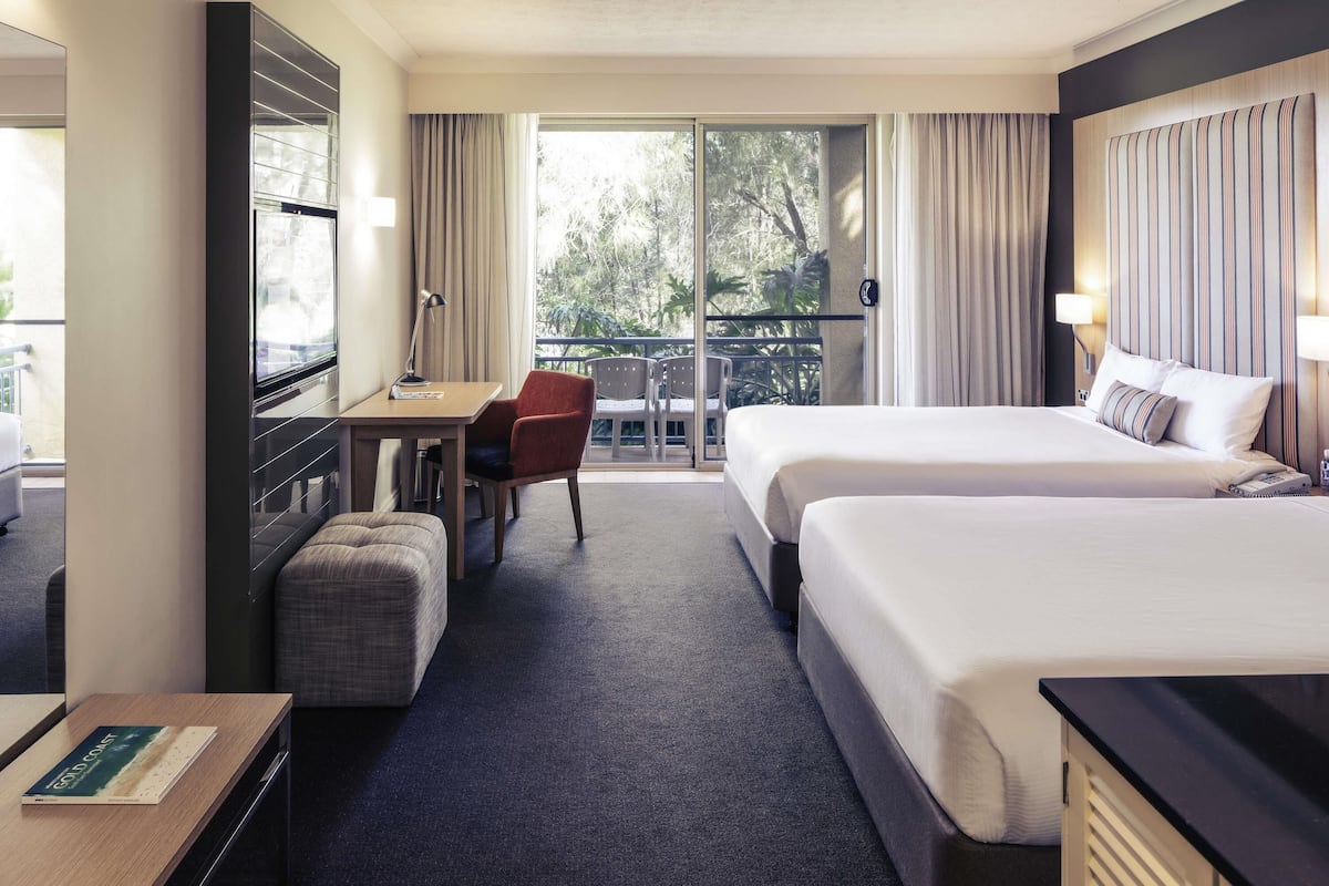 In-room safe, desk, soundproofing, iron/ironing board
