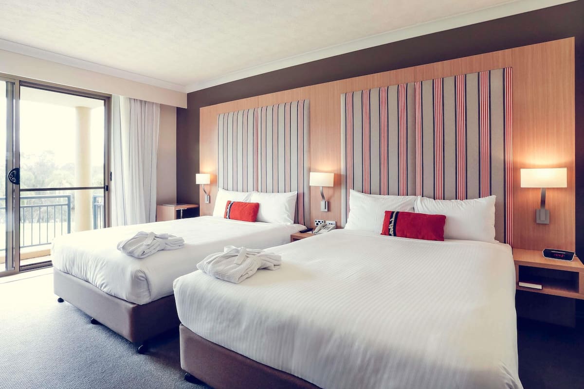 In-room safe, desk, soundproofing, iron/ironing board