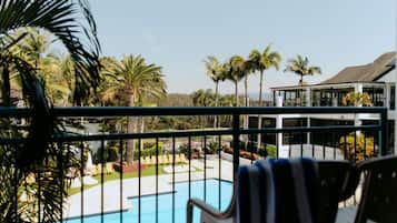 In-room safe, desk, soundproofing, iron/ironing board