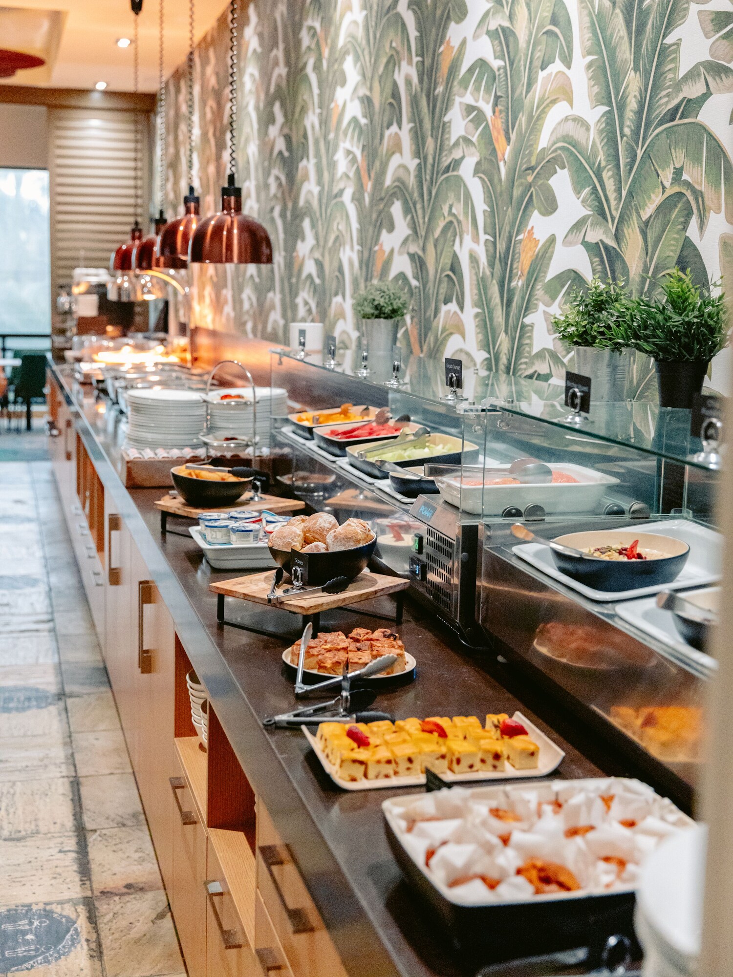 Daily buffet breakfast for a fee