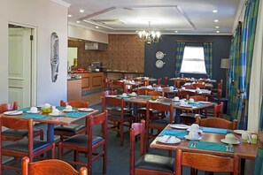 Desayuno buffet incluido todos los días