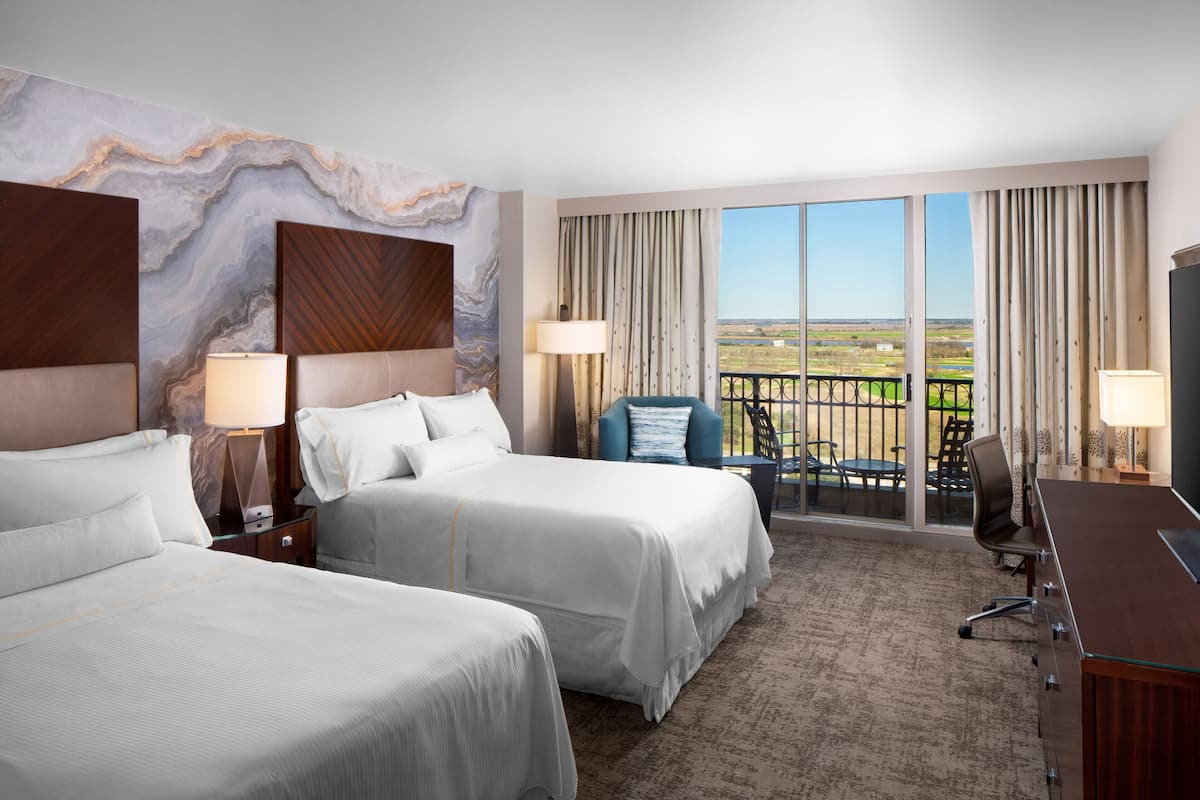 Chambre, 2 lits doubles, balcon, vue golf