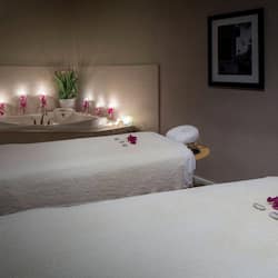 Couples treatment rooms, sauna, hot tub, steam room, body treatments
