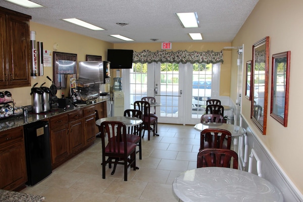 Desayuno para llevar incluido todos los días