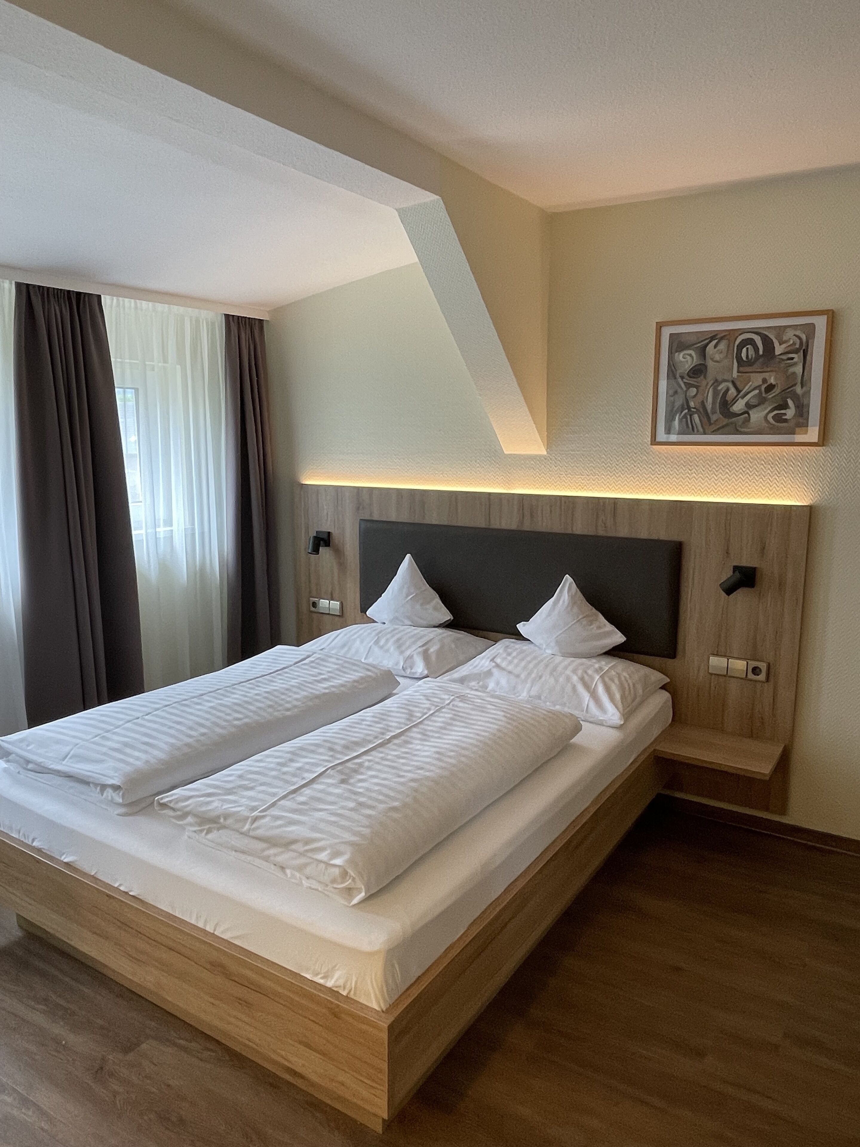 comfort double room | 1 bedroom, hypo-allergenic bedding, in-room safe, desk