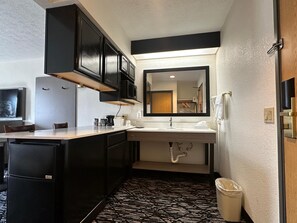 Suite, 1 King Bed | Bathroom