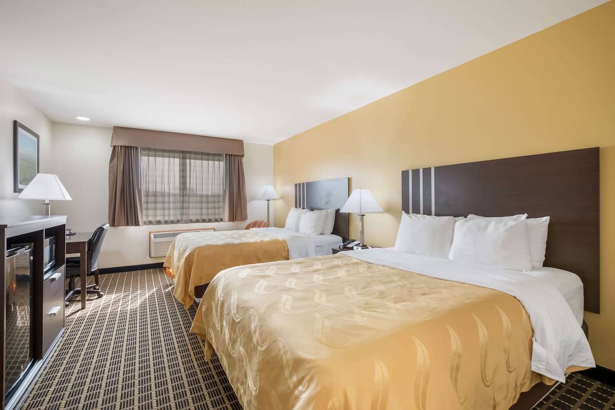 Standard Room, 2 Queen Beds, Non Smoking