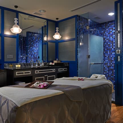 Couples treatment rooms, sauna, steam room, body treatments