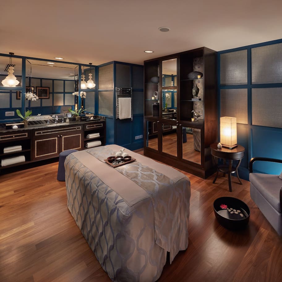 Couples treatment rooms, sauna, steam room, body treatments