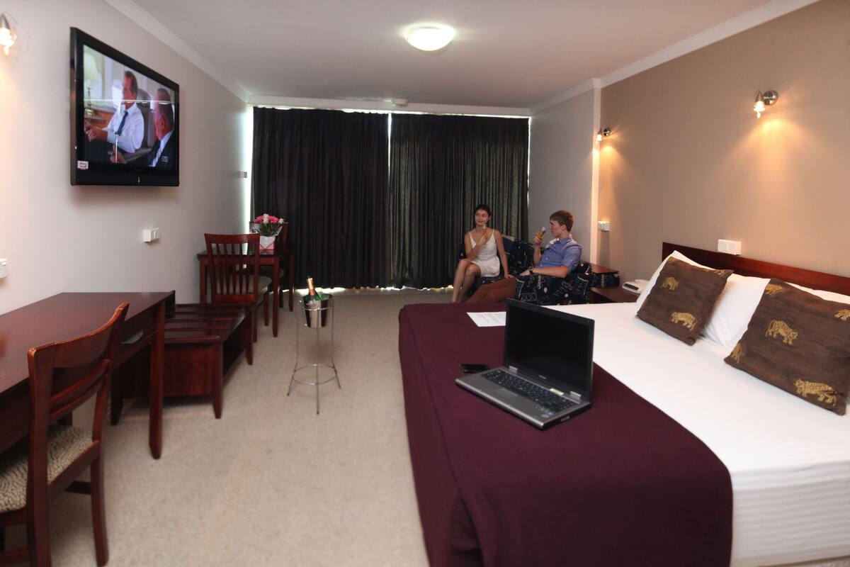 Ropa de cama de alta calidad y camas con pillow-top