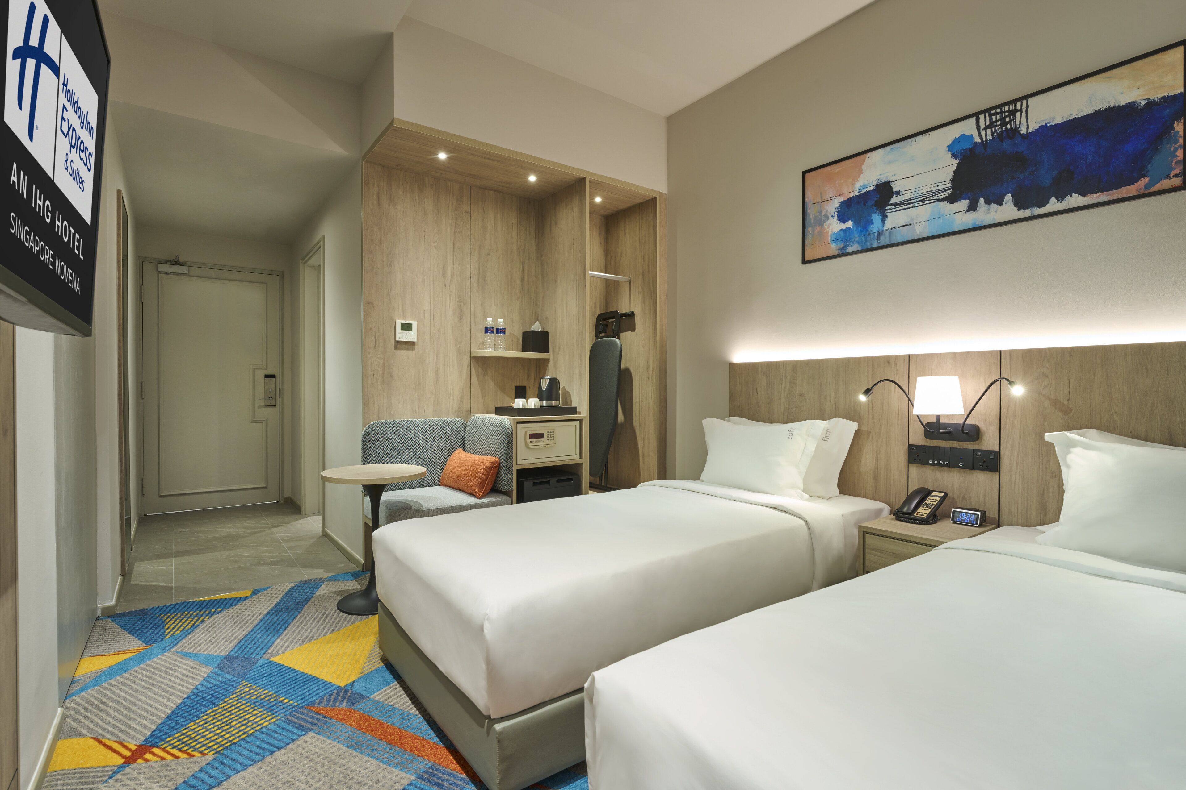 Minibar, in-room safe, soundproofing, free WiFi