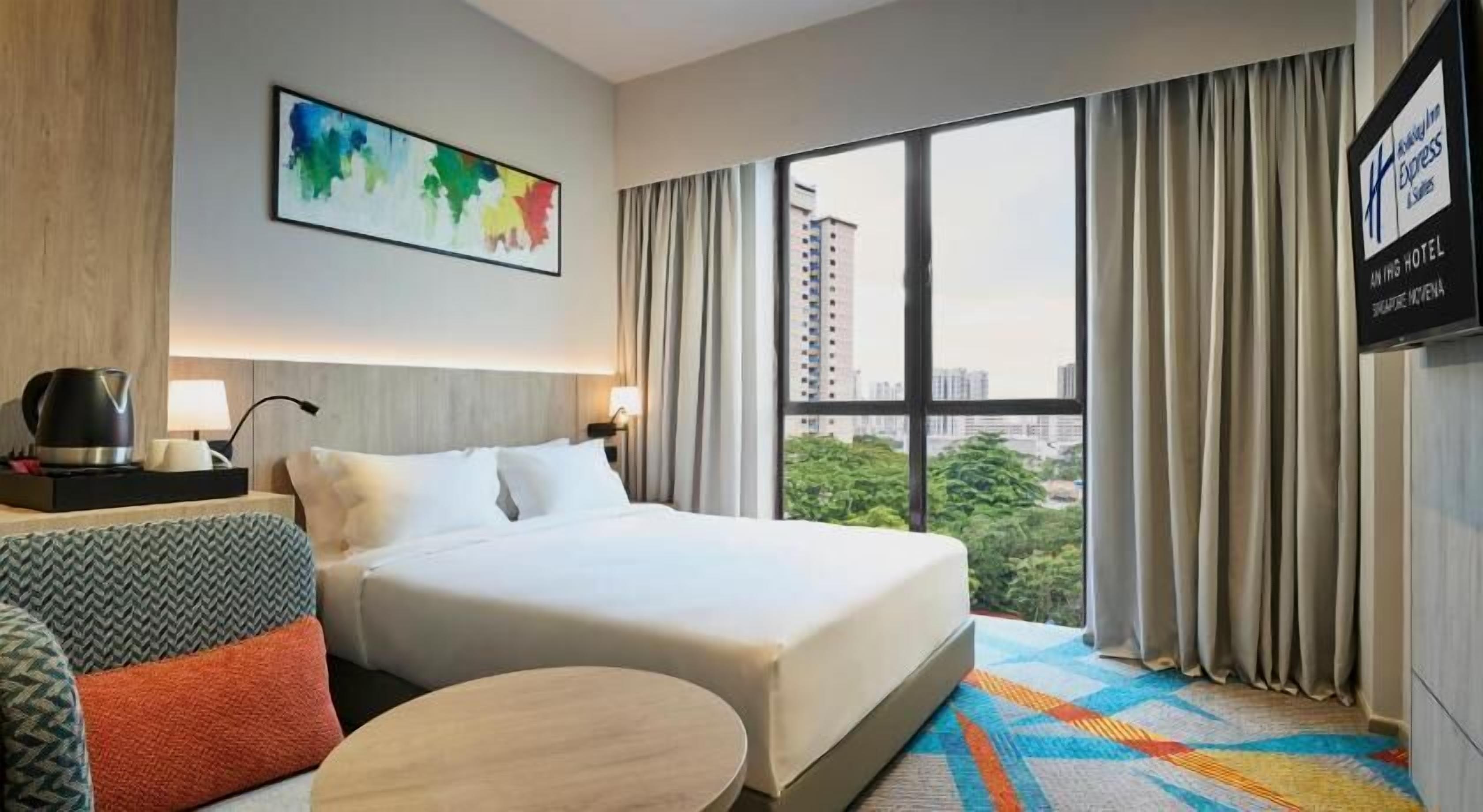 Minibar, in-room safe, soundproofing, free WiFi