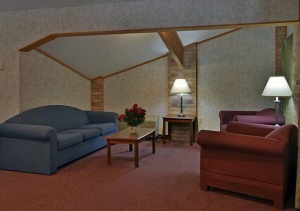 32-inch TV with cable channels - Rodeway Inn Coopersville (Coopersville)