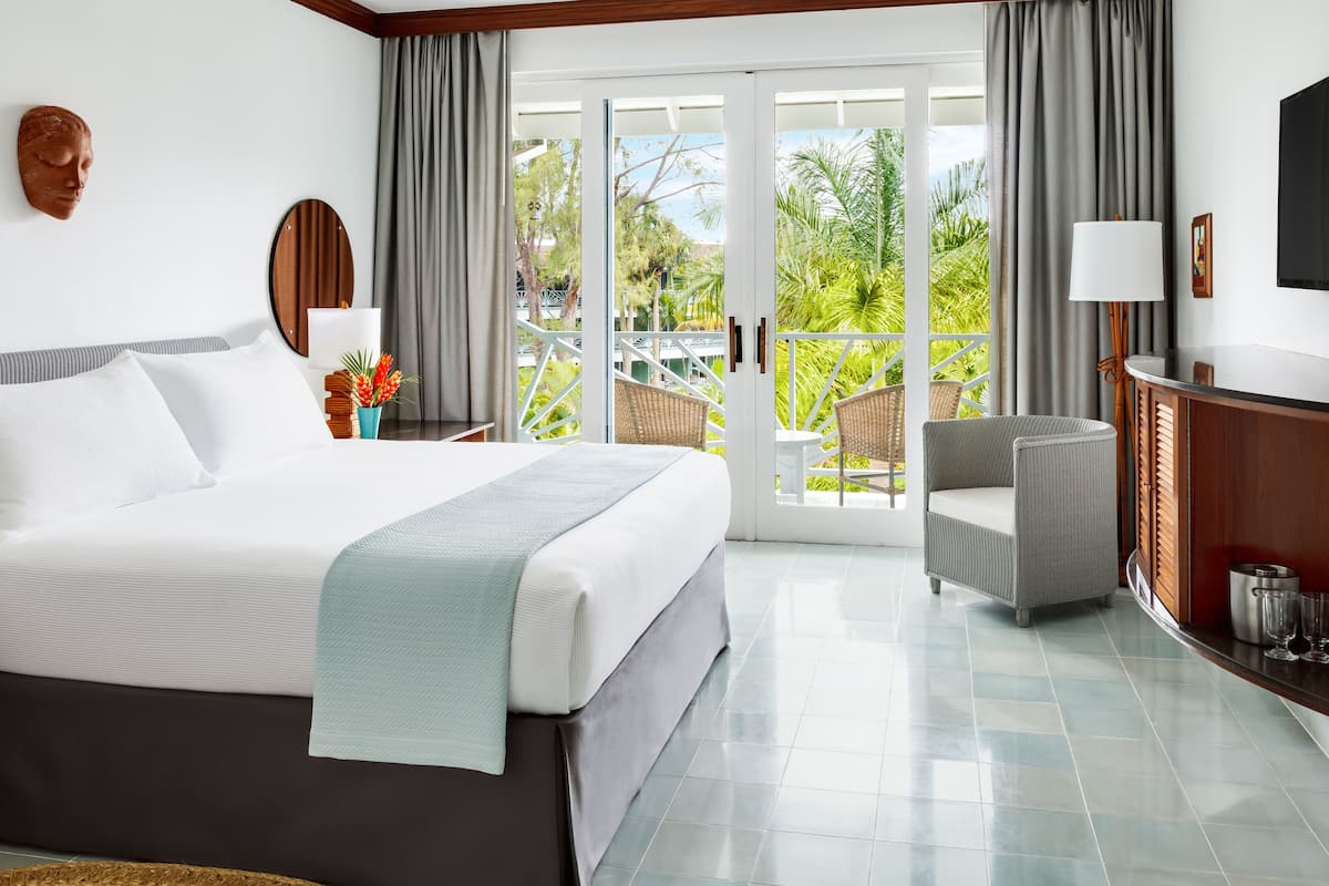 Ropa de cama de alta calidad y minibar