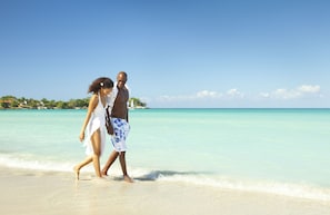 Private beach, white sand, sun-loungers, beach towels