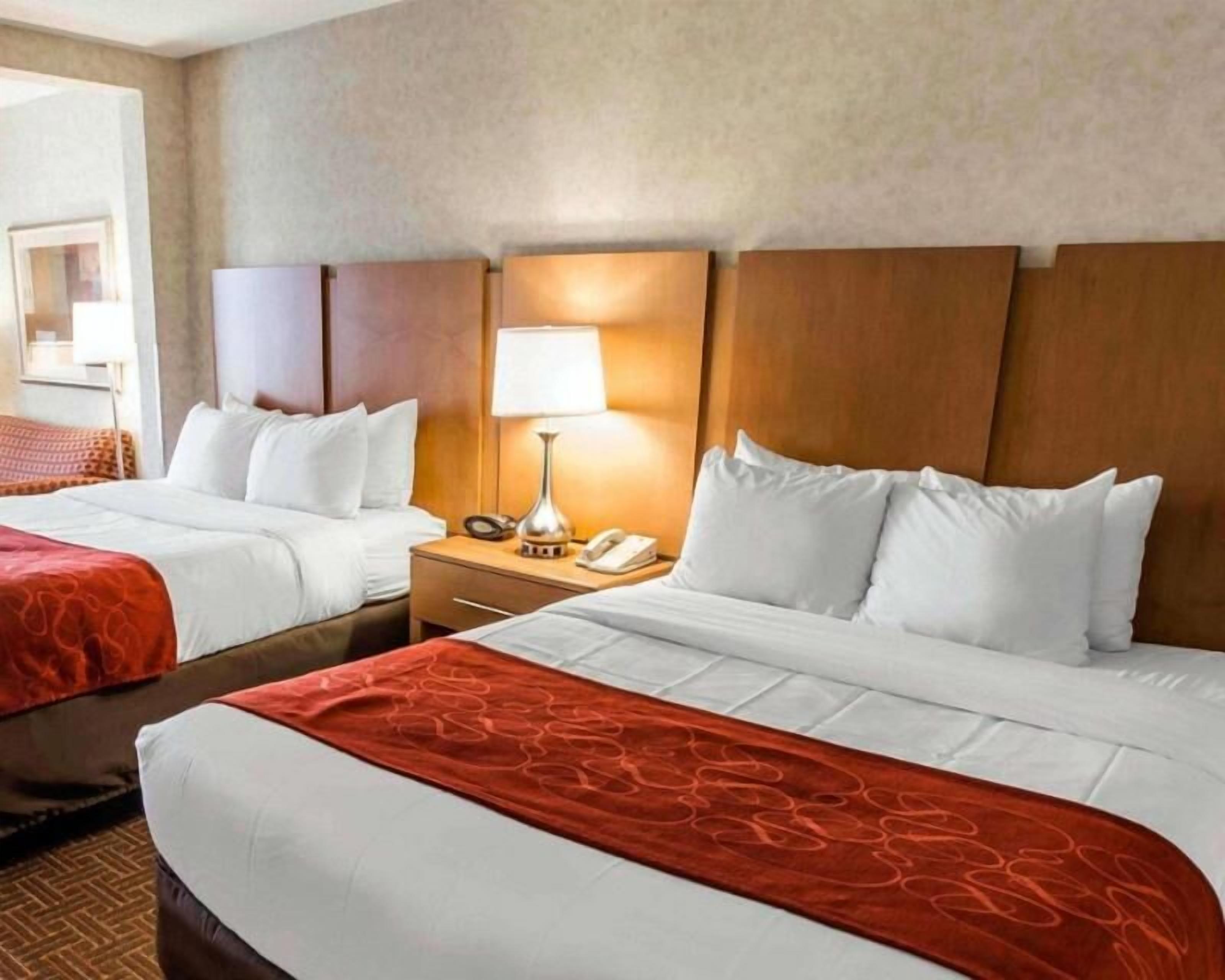 Pillowtop beds, desk, laptop workspace, blackout drapes