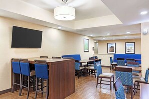 Free daily buffet breakfast