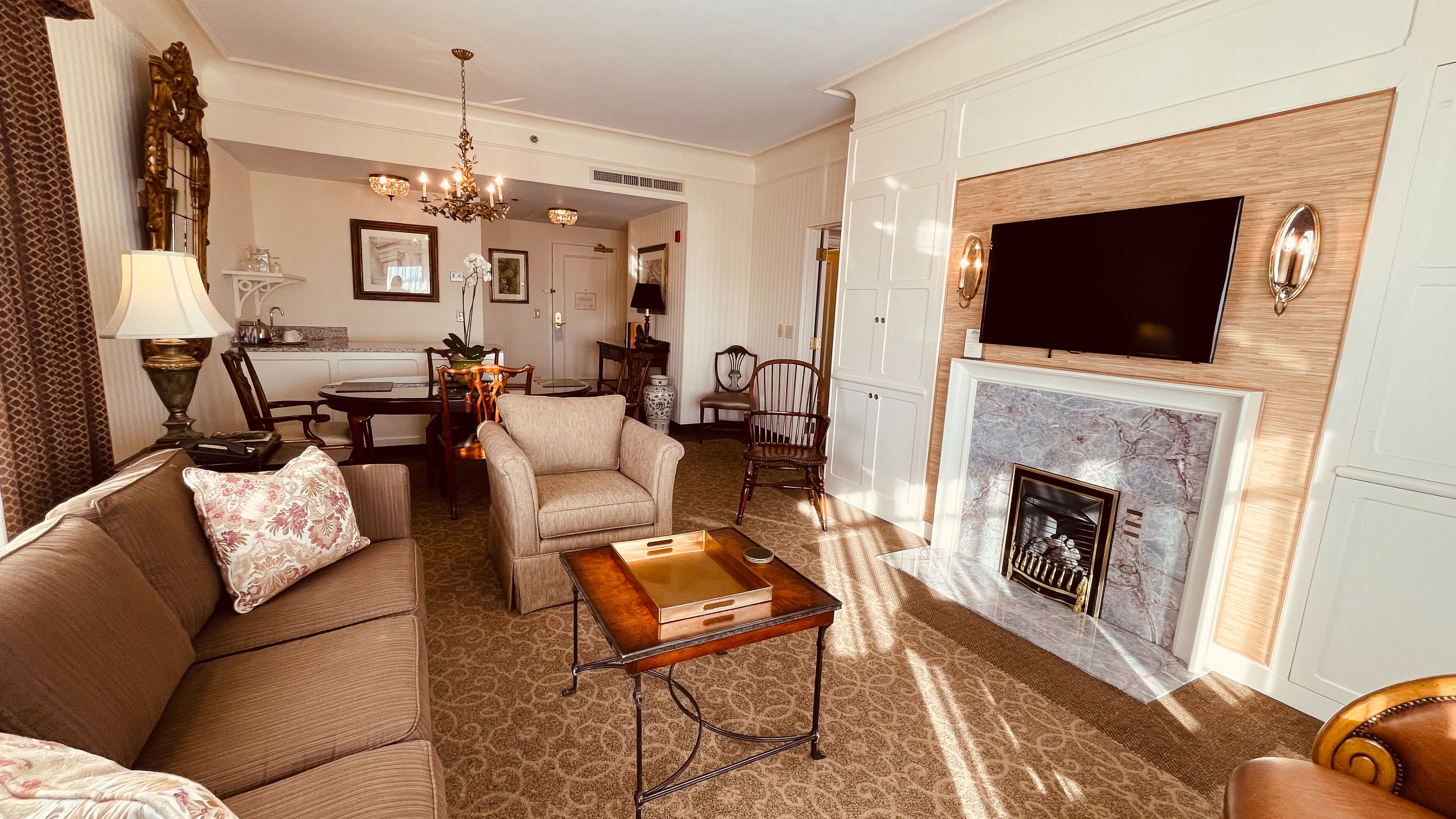 signature suite, 1 king bed with sofa bed, corner (magi suite) | living area | flat-screen tv, netflix, ipod dock, pay films