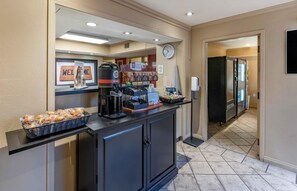 Tägliches inbegriffenes Frühstück zum Mitnehmen