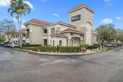 Extended Stay America Suites Miami Airport Blue Lagoon