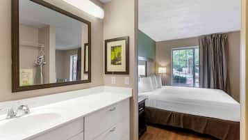 Desk, iron/ironing board, free WiFi, bed sheets