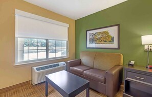 Deluxe Studio, 1 King Bed with Sofa bed, Non Smoking