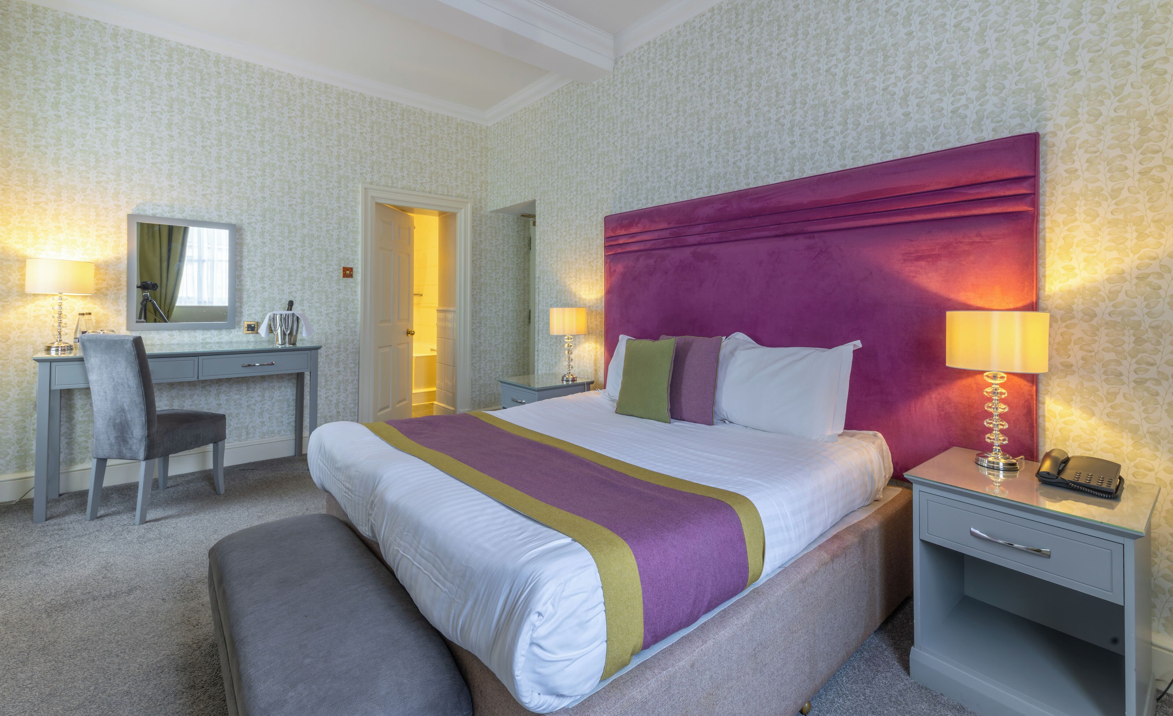 Camera Superior (Double-Twin) | Con stile personalizzato, con arredamento individuale, una scrivania