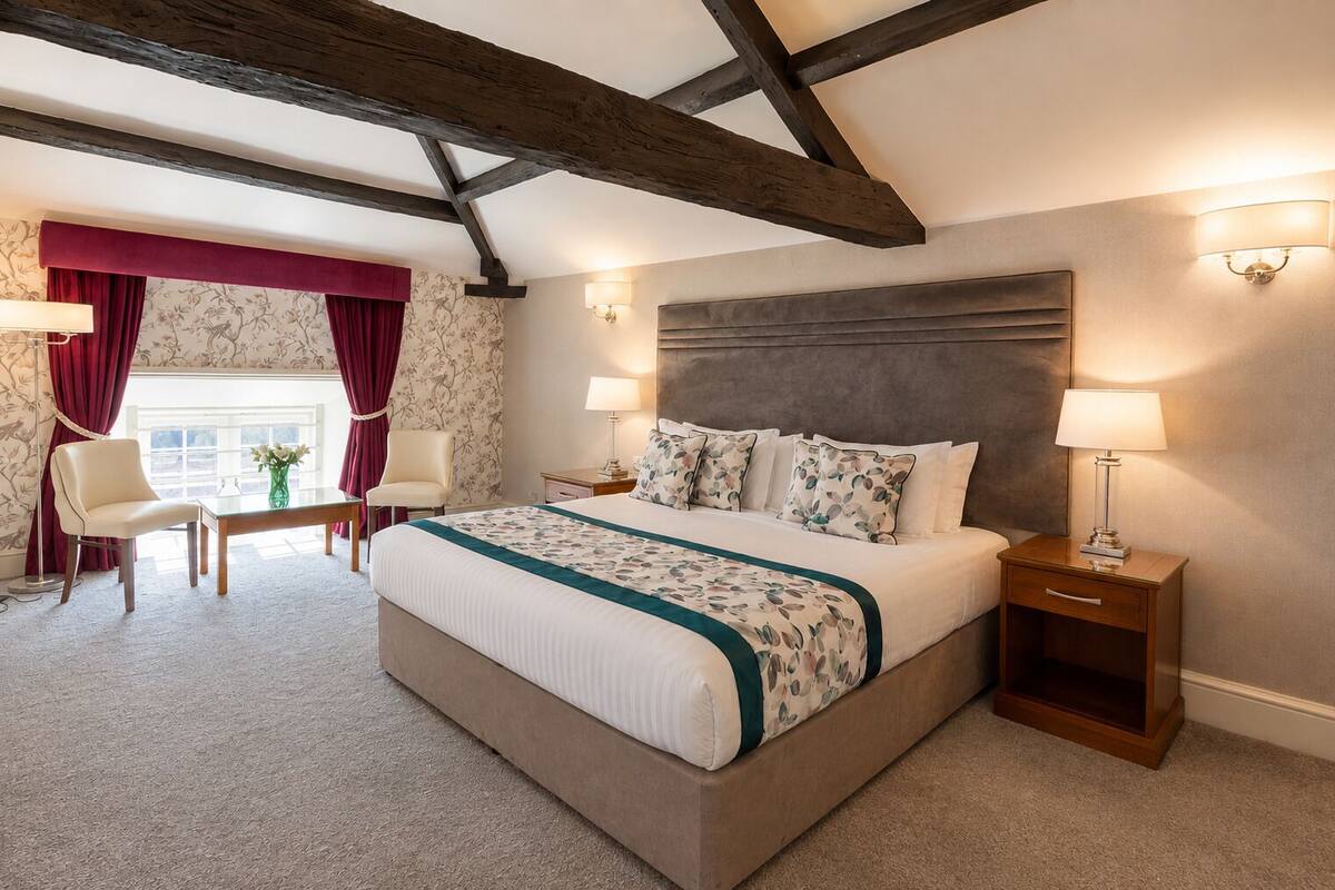 Suite (Master) | Desk, blackout drapes, iron/ironing board, WiFi (free)