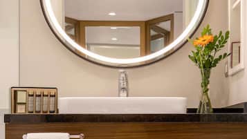 Premium bedding, pillow-top beds, minibar, in-room safe