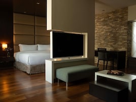 Ropa de cama de alta calidad, colchones con acolchado adicional, minibar