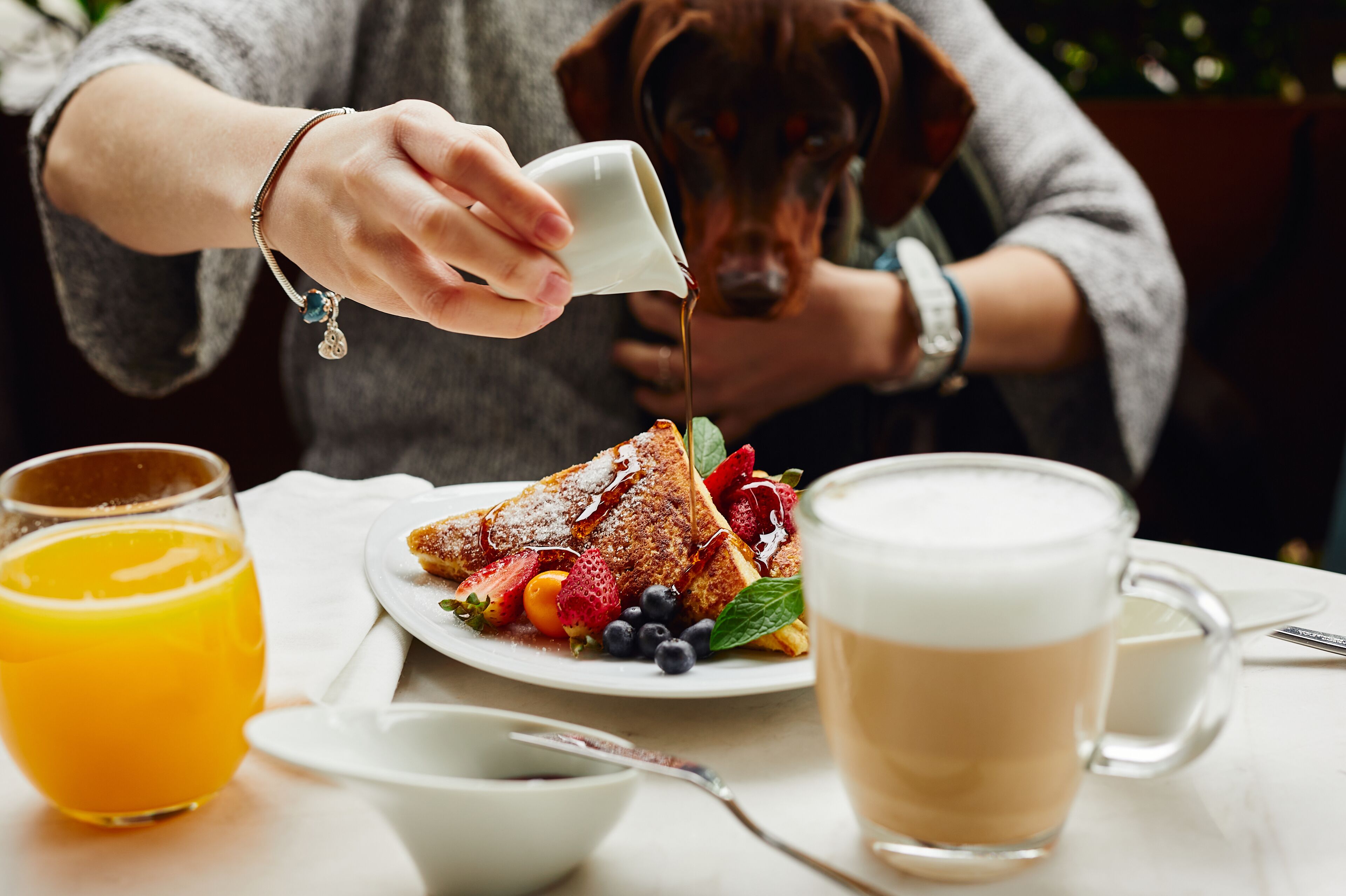 daily buffet breakfast (pen 65 per person)
