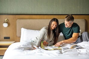 Zimmer, 1 King-Bett | Hochwertige Bettwaren, Zimmersafe, Schreibtisch