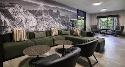 The Newberry Hotel Bend, Tapestry Collection by Hilton