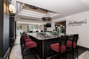 Bar (on property) - Hotel Alice At Atlantic Beach (Pine Knoll Shores)