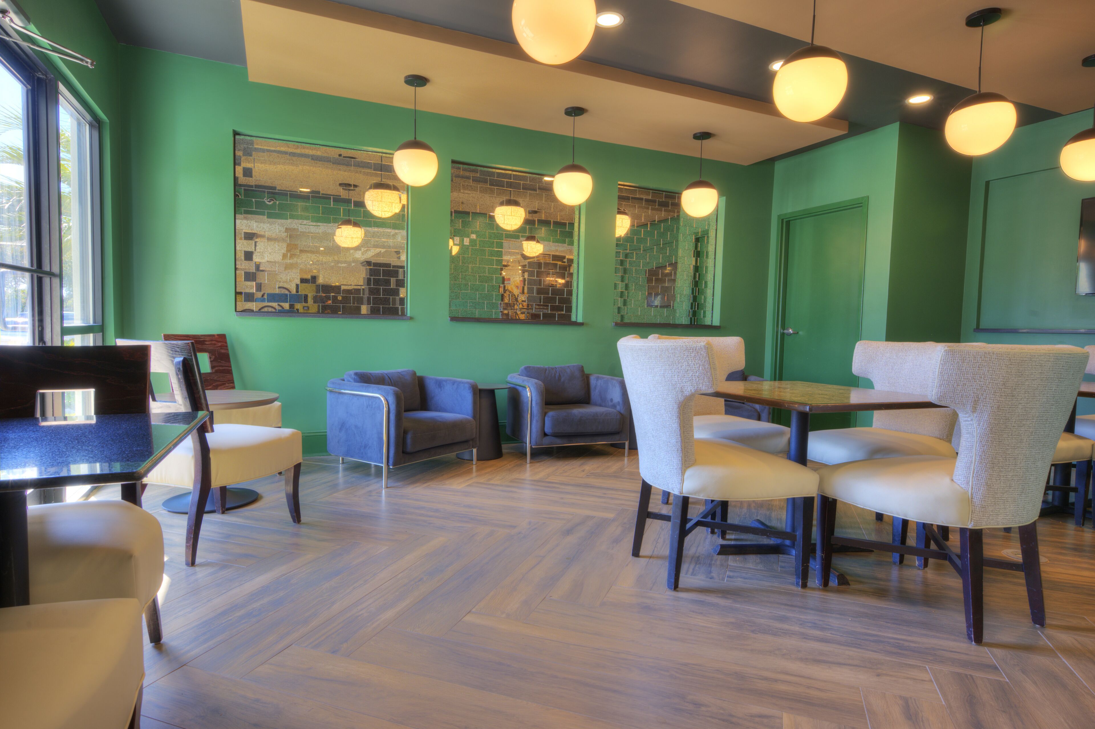 daily cooked-to-order breakfast for a fee