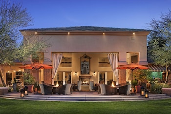 Hotel Exterior at Sonesta Suites Scottsdale Gainey Ranch
