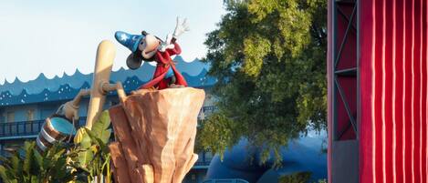 2 piscinas al aire libre, sombrillas, sillones reclinables de piscina