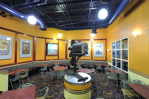 Food court